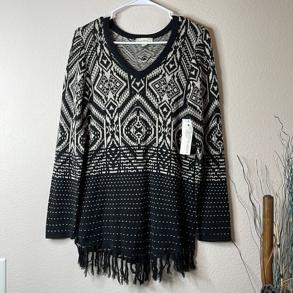 NWT Nurture fringed black cream woven sweater M